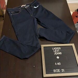 Ladies Levi high rise skinny jeans